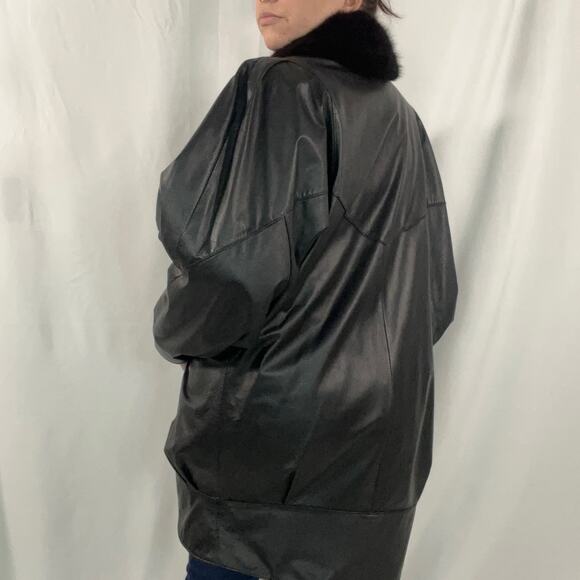 Vintage 1980s Jacqueline Ferrar Leather Coat with Fox Fur Trim Size Large - Picture 5 of 16